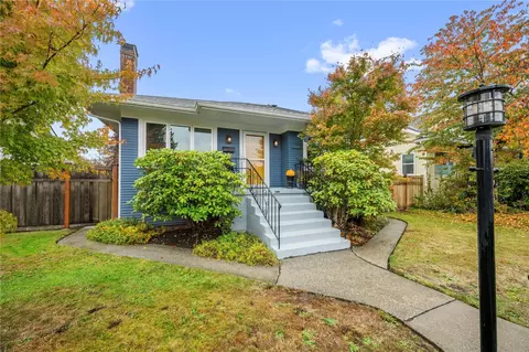 Exterior - 2306 Pine St, Everett, WA 98201 photo 2 of 13