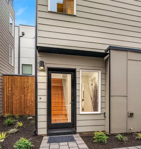 1455 22nd Ave #A, Seattle, WA 98122