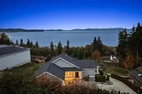1018 Clear Morning Ln, Camano Island, WA 98282