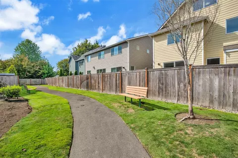 Exterior - 22323 9th Dr SE #23-S, Bothell, WA 98021 photo 6 of 6