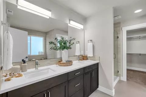 Bath - 22323 9th Dr SE #23-S, Bothell, WA 98021 photo 1 of 5