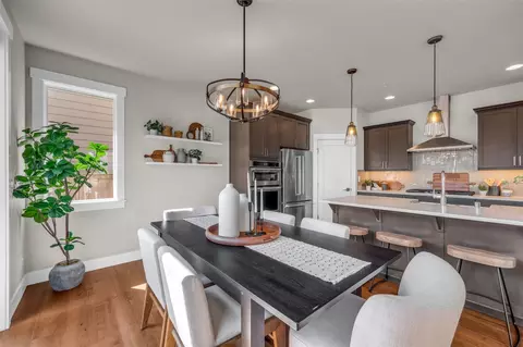 Dining - 22323 9th Dr SE #23-S, Bothell, WA 98021 photo 1 of 2