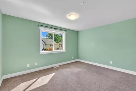 Bedroom - 22323 9th Dr SE #23-S, Bothell, WA 98021 photo 4 of 5