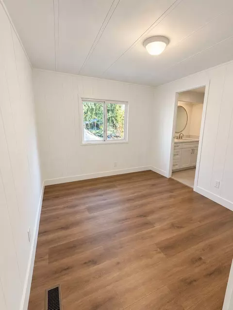 826 Tipsoo Loop S, Rainier, WA 98576 photo 24