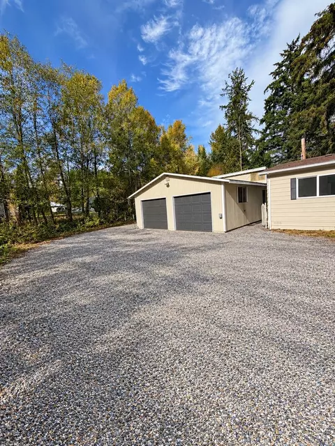826 Tipsoo Loop S, Rainier, WA 98576 photo 5