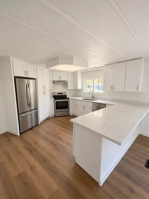 826 Tipsoo Loop S, Rainier, WA 98576 photo 13