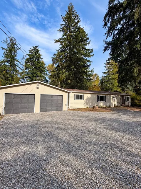 826 Tipsoo Loop S, Rainier, WA 98576 photo 3