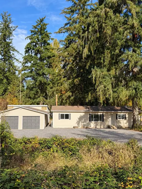 826 Tipsoo Loop S, Rainier, WA 98576 photo 2