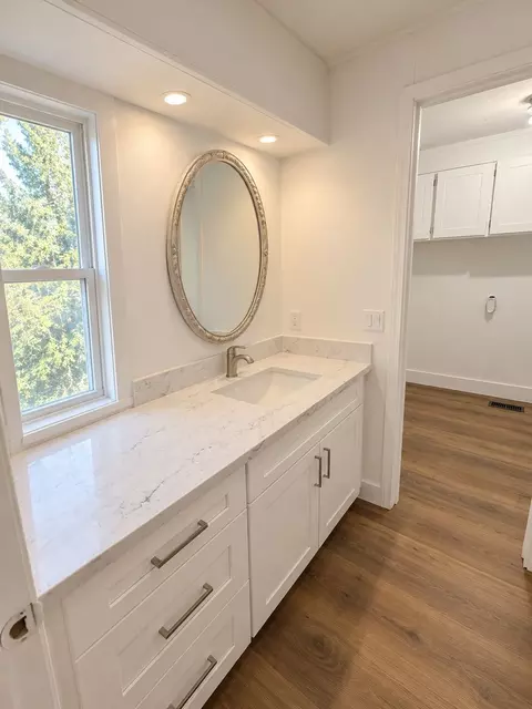 826 Tipsoo Loop S, Rainier, WA 98576 photo 26