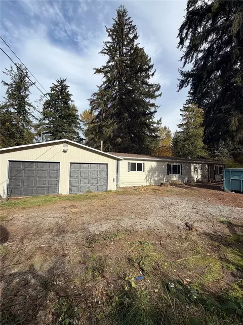 826 Tipsoo Loop S, Rainier, WA 98576 photo 4