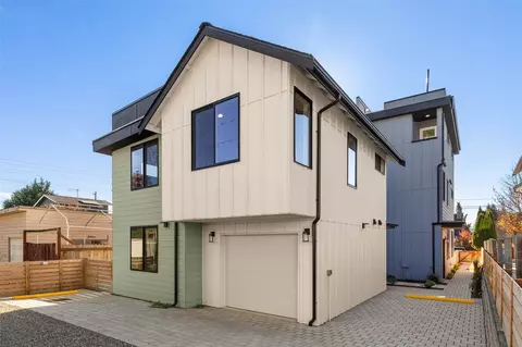 516 N 102nd St, Seattle, WA 98133
