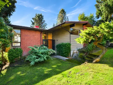12619 SE 26th Pl, Bellevue, WA 98005