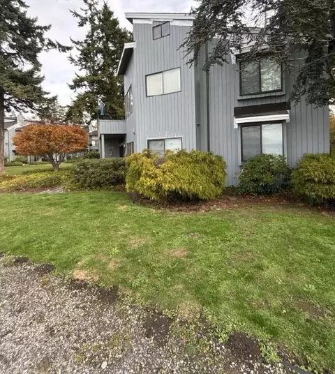 7806 Birch Bay Dr #111, Blaine, WA 98230
