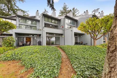 7806 Birch Bay Dr #111, Blaine, WA 98230
