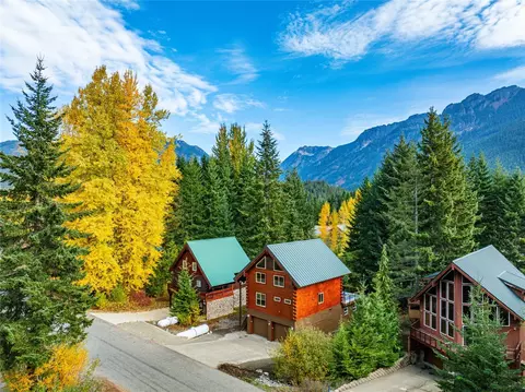 260 Rampart Dr, Snoqualmie Pass, WA 98068