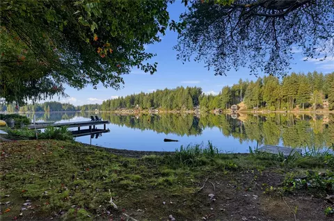 200 E Phillips Lake Loop Rd, Shelton, WA 98584