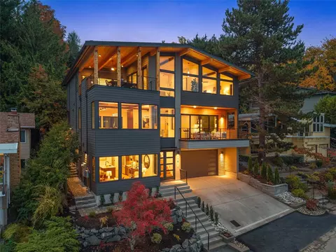 7721 57th Ave NE, Seattle, WA 98115