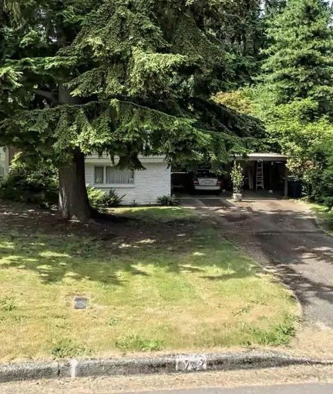 3747 136th Ave SE, Bellevue, WA 98006