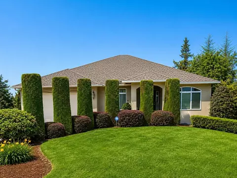 1282 Hillcrest Dr, Burlington, WA 98233