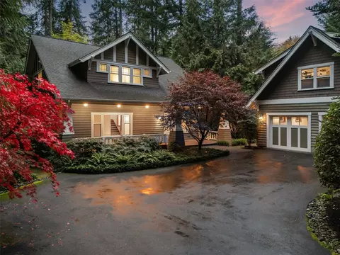 14157 Komedal Rd NE, Bainbridge Island, WA 98110