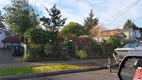7836 S Ainsworth Ave, Tacoma, WA 98408