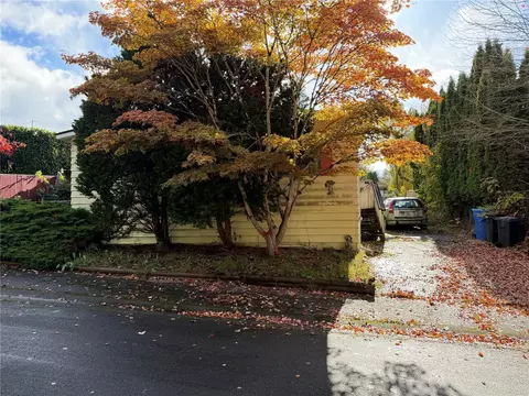 12225 SE 207th St, Kent, WA 98031