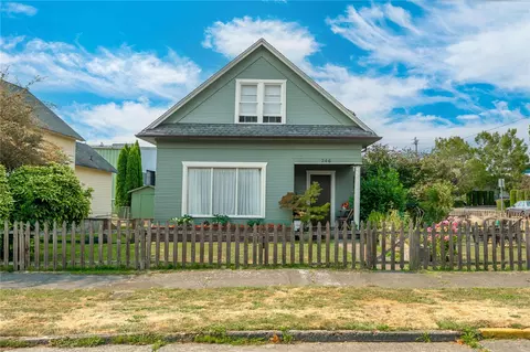 246 4th Ave NW, Puyallup, WA 98371