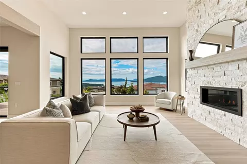 3913 Rock Ridge Pkwy, Anacortes, WA 98221
