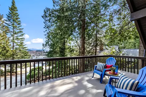 426 Yakima Pl, La Conner, WA 98257