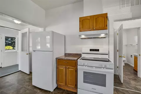 Kitchen - 2427 Monroe Ave, Everett, WA 98203 photo 6 of 6