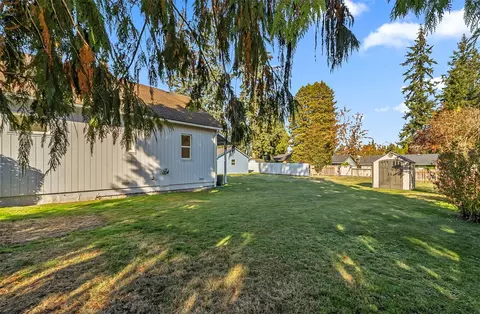 Exterior - 2427 Monroe Ave, Everett, WA 98203 photo 3 of 8