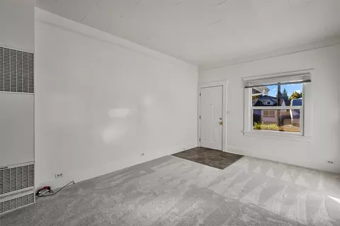Living - 2427 Monroe Ave, Everett, WA 98203 photo 1 of 4