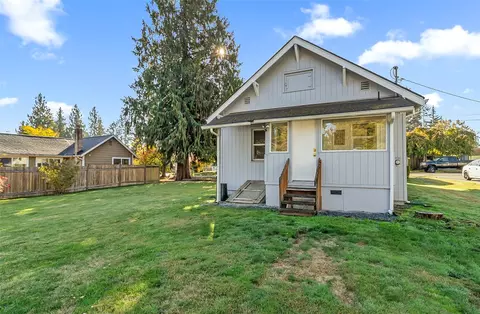 Exterior - 2427 Monroe Ave, Everett, WA 98203 photo 5 of 8