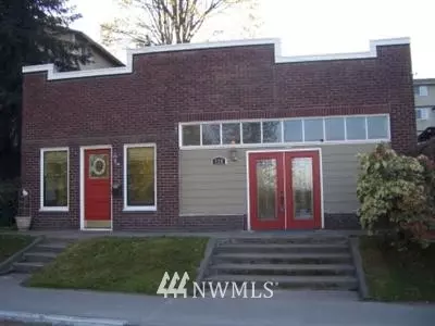 728 E Marine View Dr, Everett, WA 98201 photo 1