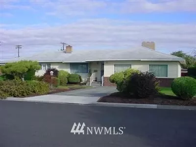 925 E Hemlock St, Othello, WA 99344 photo 1