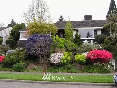 4824 Pullman Ave NE, Seattle, WA 98105 photo 1
