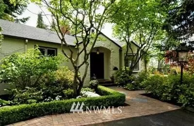 3305 E John St, Seattle, WA 98112 photo 1