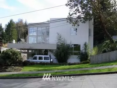 3775 W Commodore Way, Seattle, WA 98199 photo 1