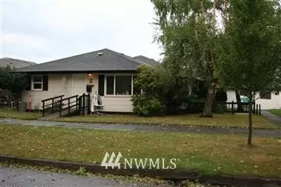 1629 9th, Longview, WA 98632 photo 1