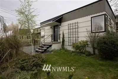 2032 E 16 St, Bremerton, WA 98310 photo 1