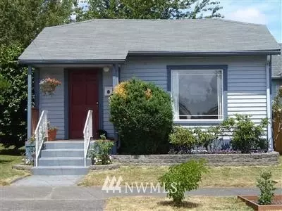 922 N 67th St, Seattle, WA 98103 photo 1