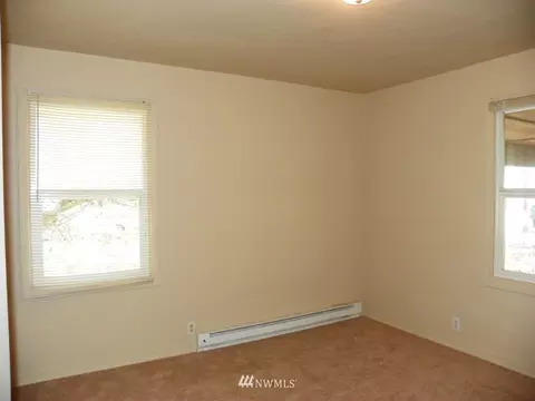 314 E Pine St, Centralia, WA 98531 photo 4
