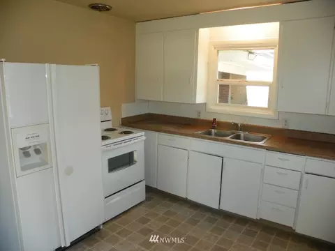 314 E Pine St, Centralia, WA 98531 photo 6