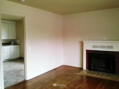 314 E Pine St, Centralia, WA 98531 photo 2