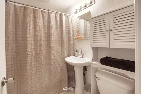 603 26 Ave E, Seattle, WA 98112 photo 11