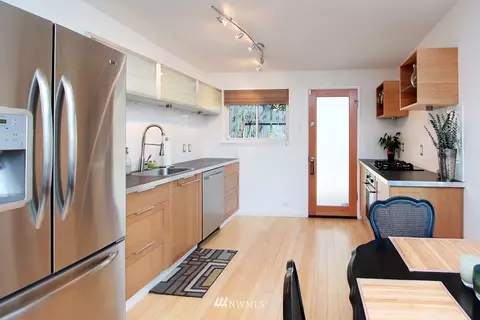 603 26 Ave E, Seattle, WA 98112 photo 4