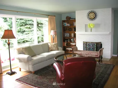 901 Colby Ave, Everett, WA 98201 photo 2