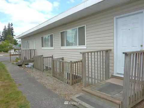 1926 Hillcrest Ave, Enumclaw, WA 98022 photo 2