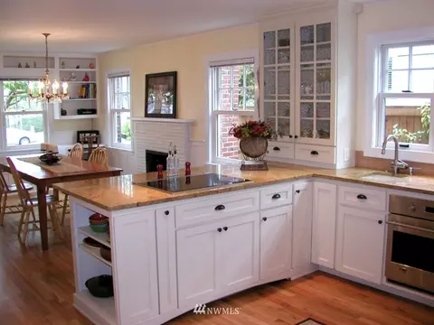 1219 Rucker Ave, Everett, WA 98201 photo 5