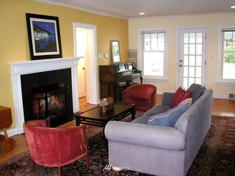 1219 Rucker Ave, Everett, WA 98201 photo 3
